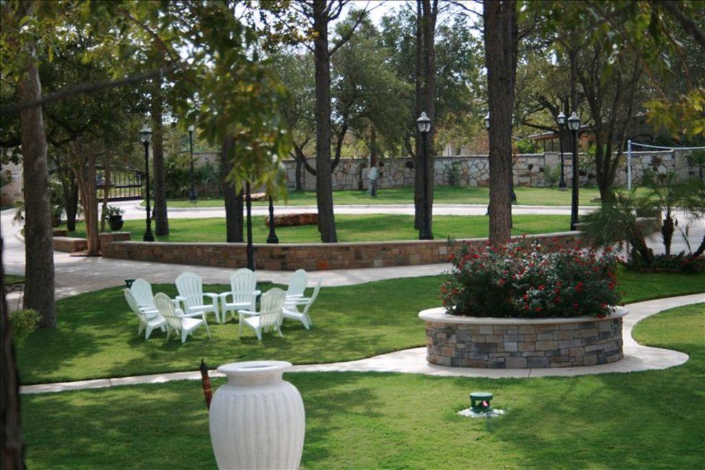 Paradise Resort At Hill Country Buchanan Dam Eksteriør bilde